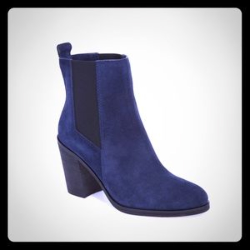 Splendid Newbury Navy Blue Boot size 8 NWT